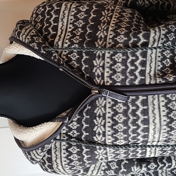 Natural Reflections Jacket - Picture 4 of 14